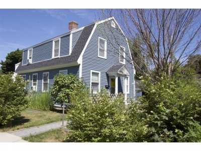 Home For Rent in Portsmouth, New Hampshire