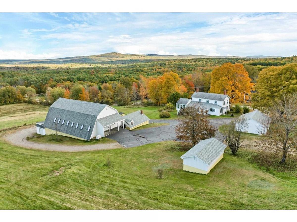 Picture of Home For Sale in Alton, New Hampshire, United States