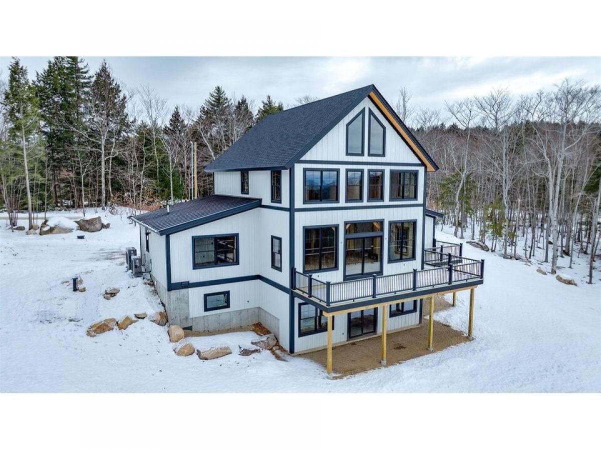 Picture of Home For Sale in Ossipee, New Hampshire, United States