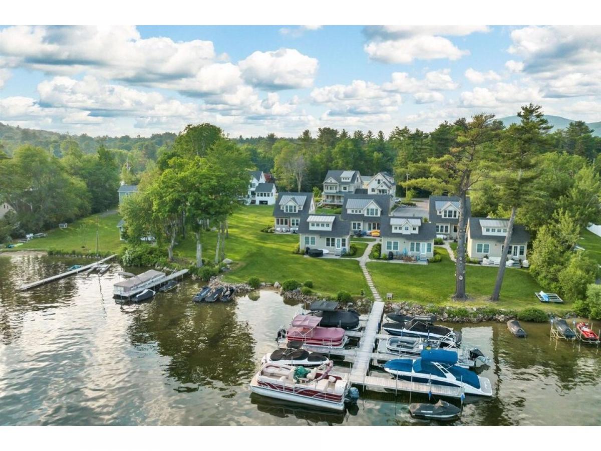 Picture of Home For Sale in Moultonborough, New Hampshire, United States