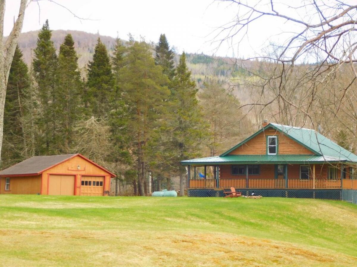 Picture of Home For Sale in Pittsburg, New Hampshire, United States