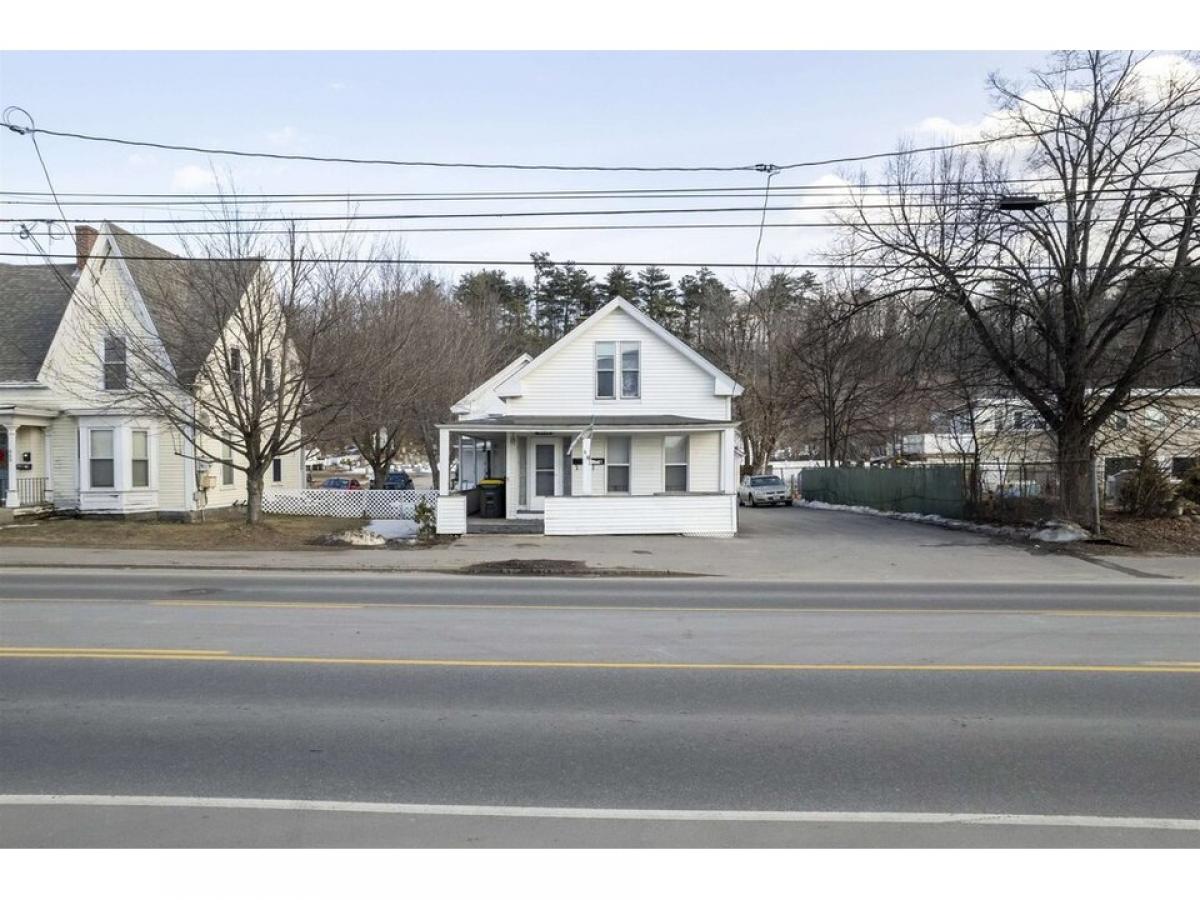 Picture of Home For Sale in Laconia, New Hampshire, United States