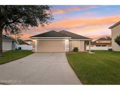 Home For Sale in Orange Park, Florida