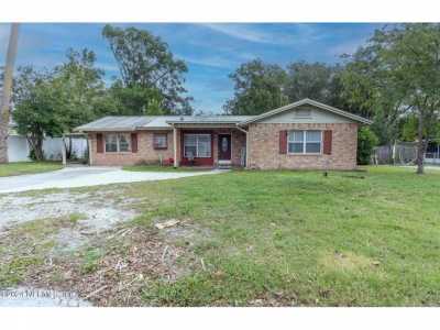 Home For Sale in Palatka, Florida