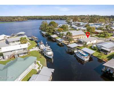 Home For Sale in Welaka, Florida