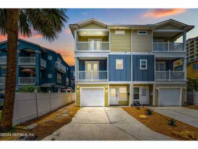 Home For Sale in Jacksonville Beach, Florida