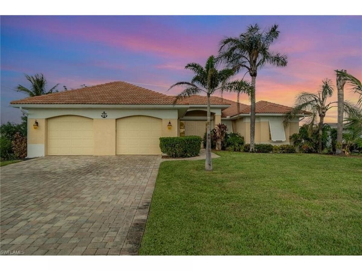 Picture of Home For Sale in Cape Coral, Florida, United States