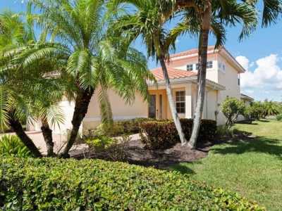 Home For Sale in Estero, Florida