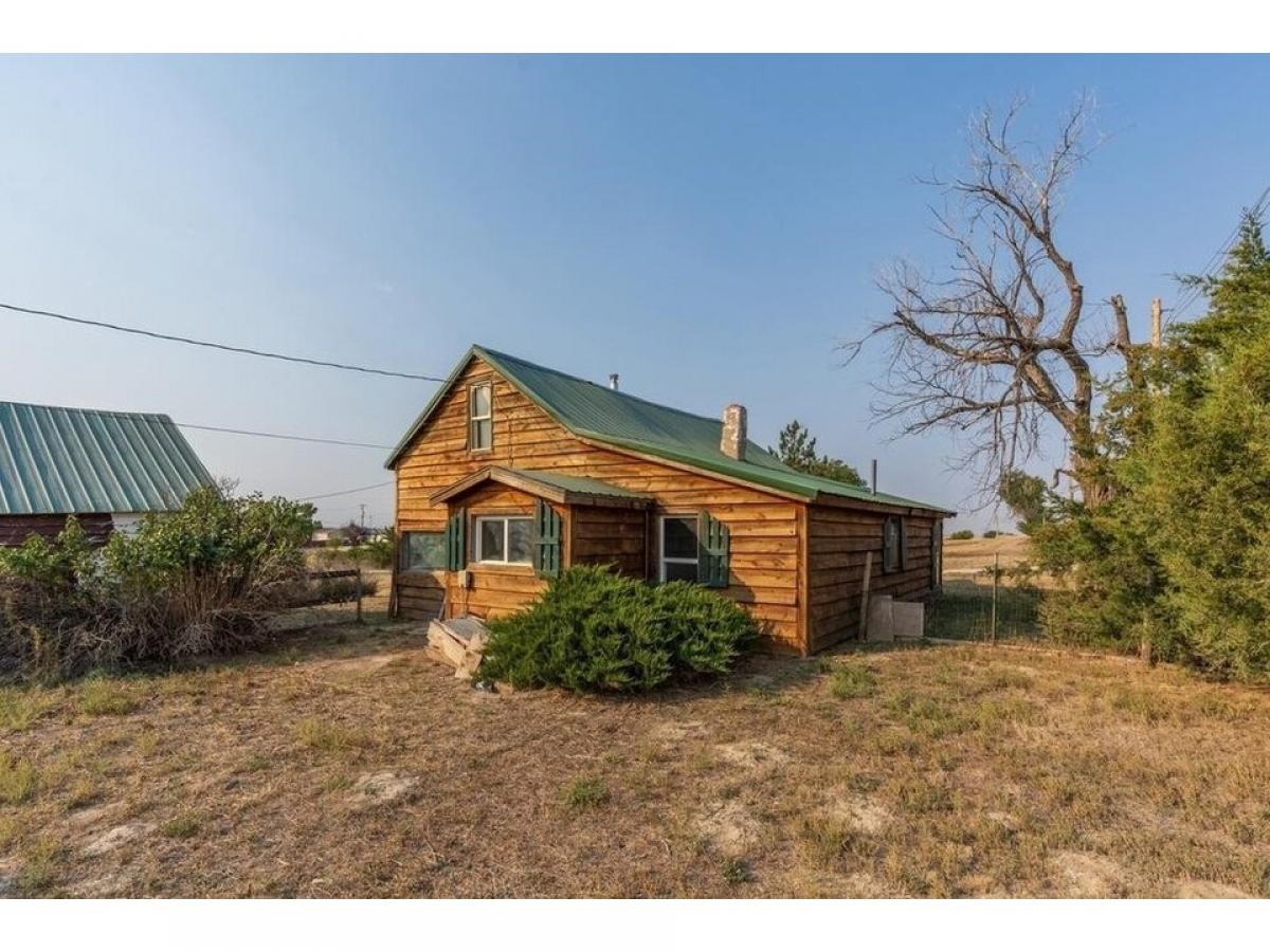 Picture of Home For Sale in Chadron, Nebraska, United States