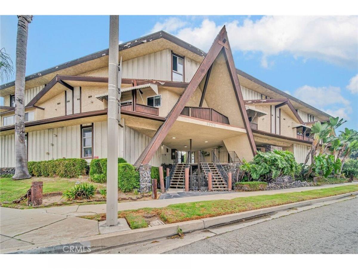 Picture of Home For Sale in Inglewood, California, United States