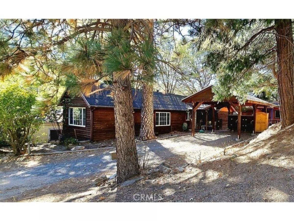 Picture of Home For Sale in Cedarpines Park, California, United States