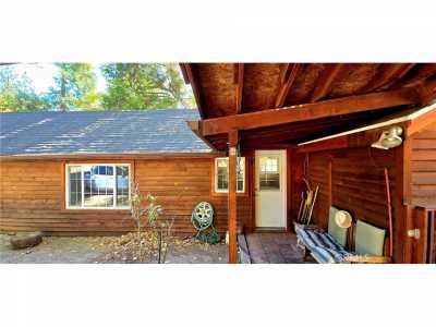 Home For Sale in Cedarpines Park, California