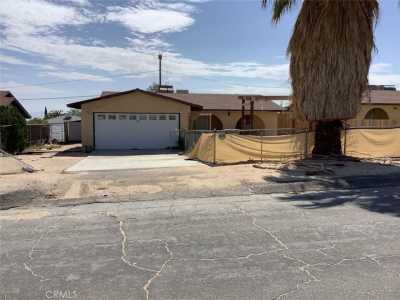 Home For Sale in 29 Palms, California