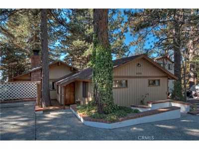 Home For Sale in Running Springs, California