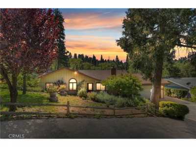 Home For Sale in Crestline, California