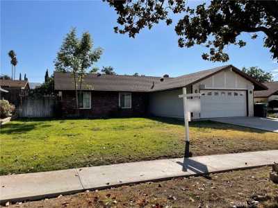 Home For Sale in Grand Terrace, California