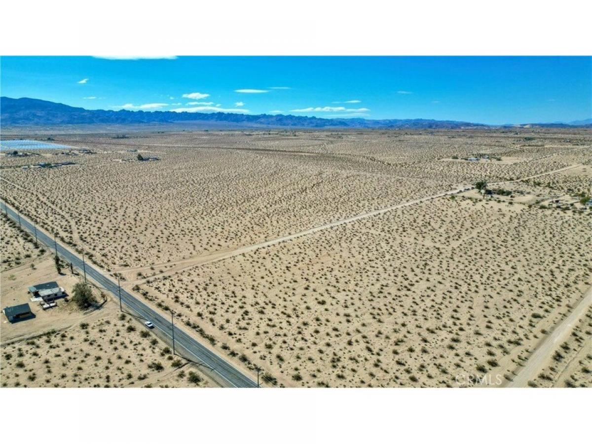 Picture of Residential Land For Sale in 29 Palms, California, United States