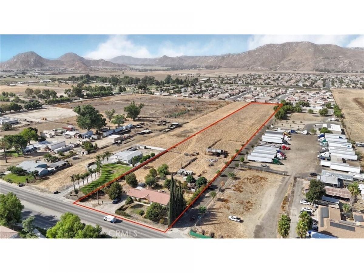 Picture of Residential Land For Sale in San Jacinto, California, United States