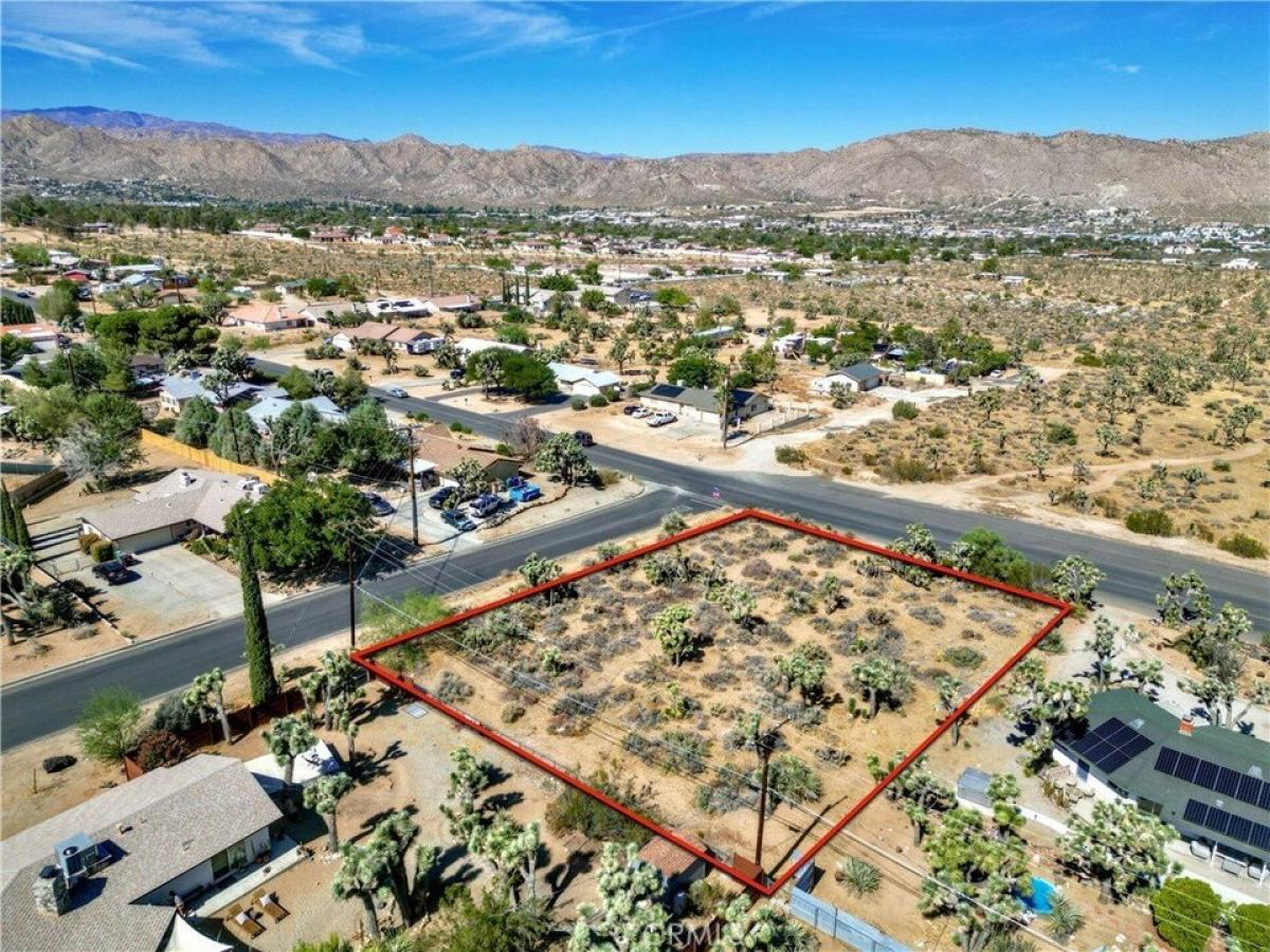 Picture of Residential Land For Sale in Yucca Valley, California, United States