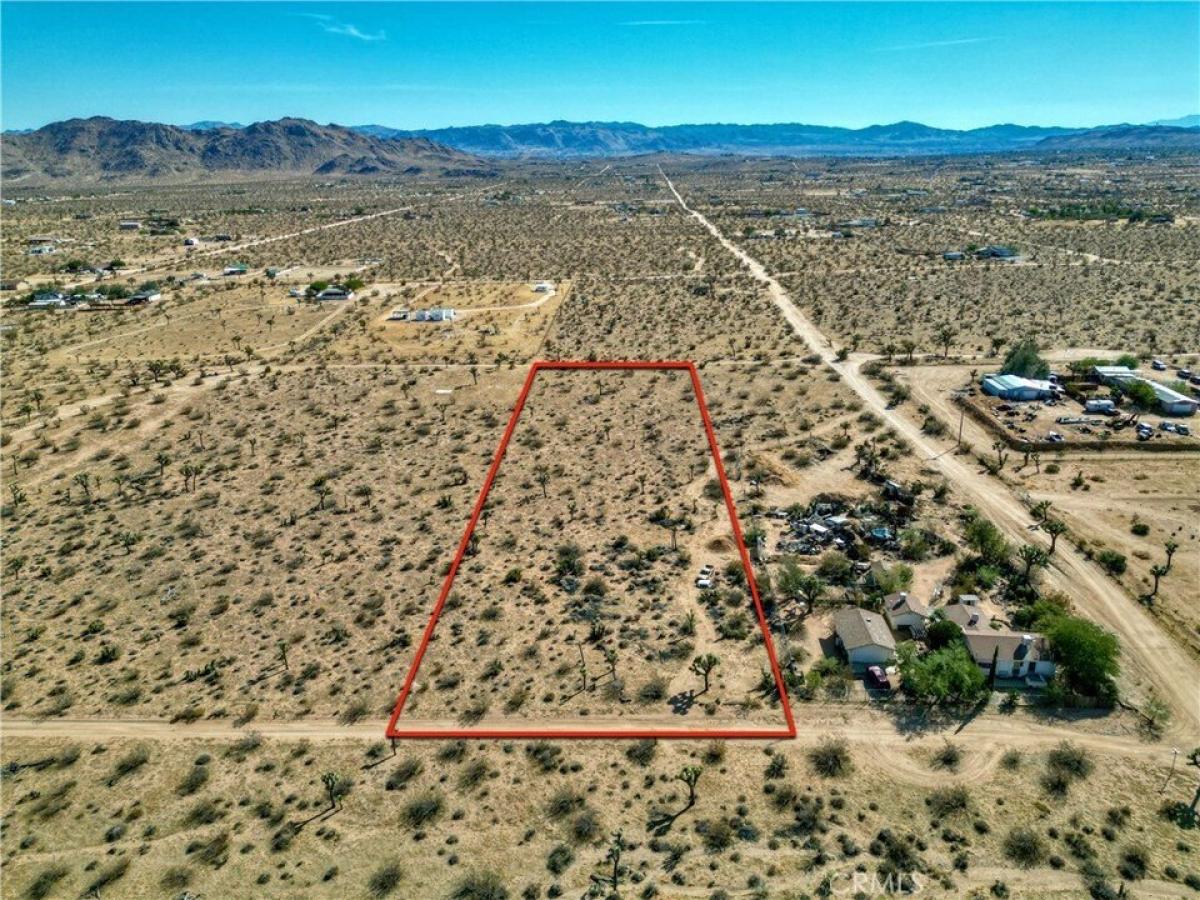 Picture of Residential Land For Sale in Yucca Valley, California, United States