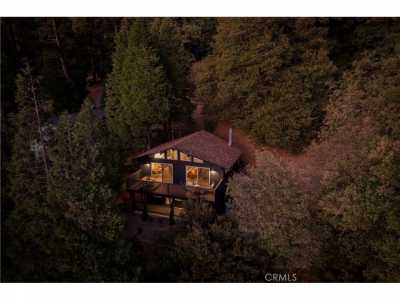 Home For Sale in Crestline, California