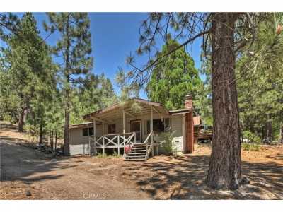 Home For Sale in Green Valley Lake, California