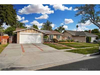 Home For Sale in Santa Ana, California