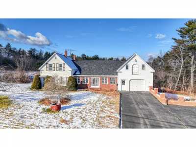 Home For Sale in Chelsea, Maine