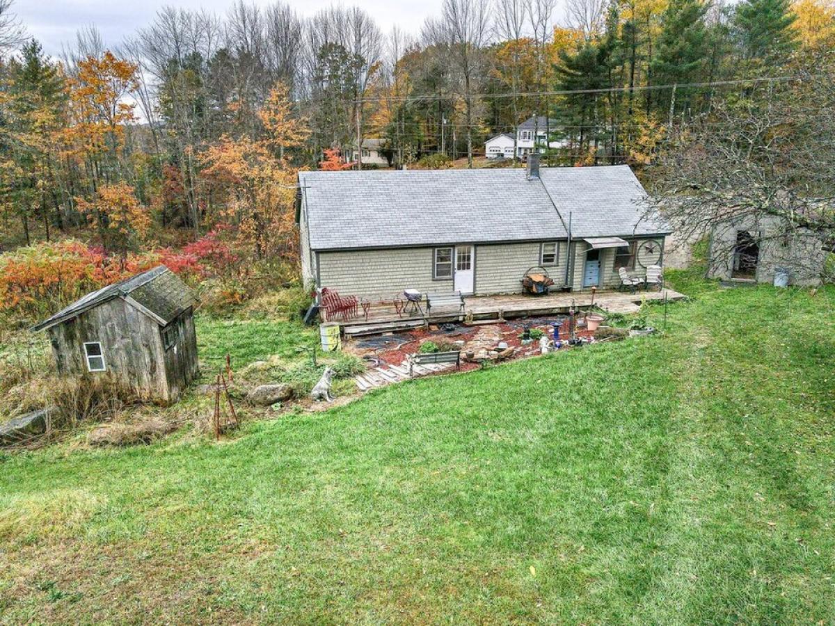 Picture of Home For Sale in Sidney, Maine, United States