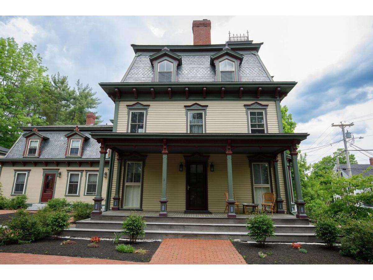 Picture of Home For Sale in Hallowell, Maine, United States