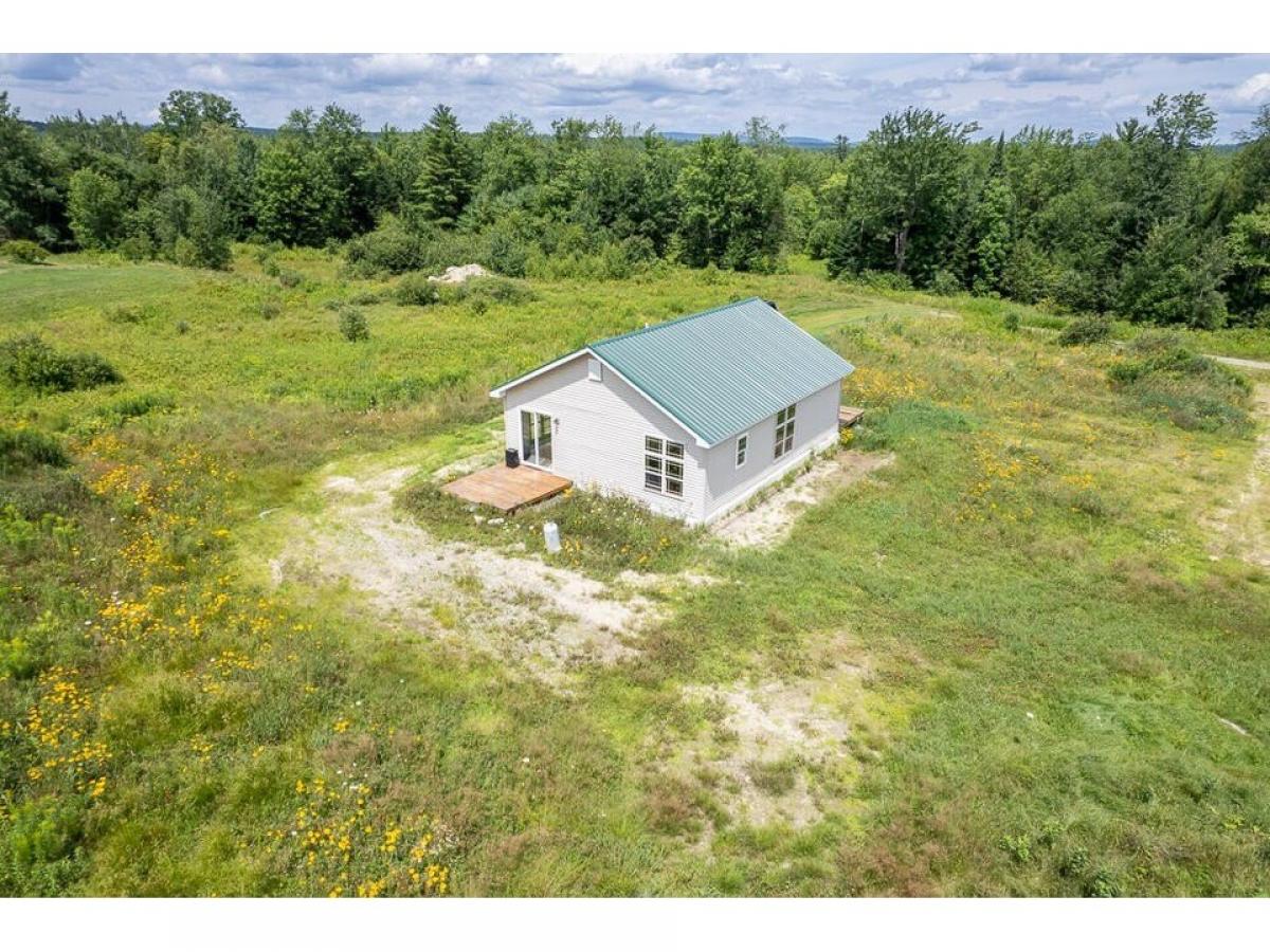 Picture of Home For Sale in Belgrade, Maine, United States