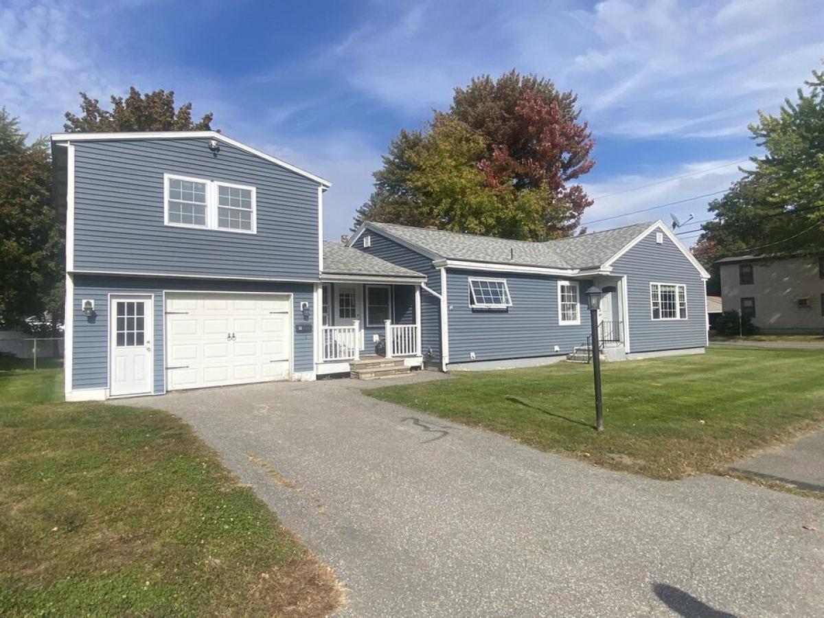 Picture of Home For Sale in Winslow, Maine, United States