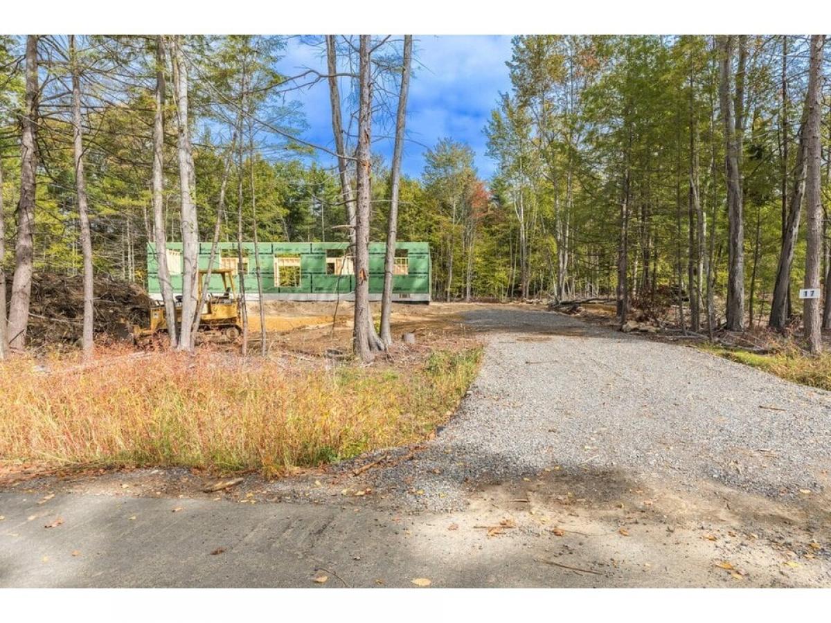 Picture of Home For Sale in Berwick, Maine, United States