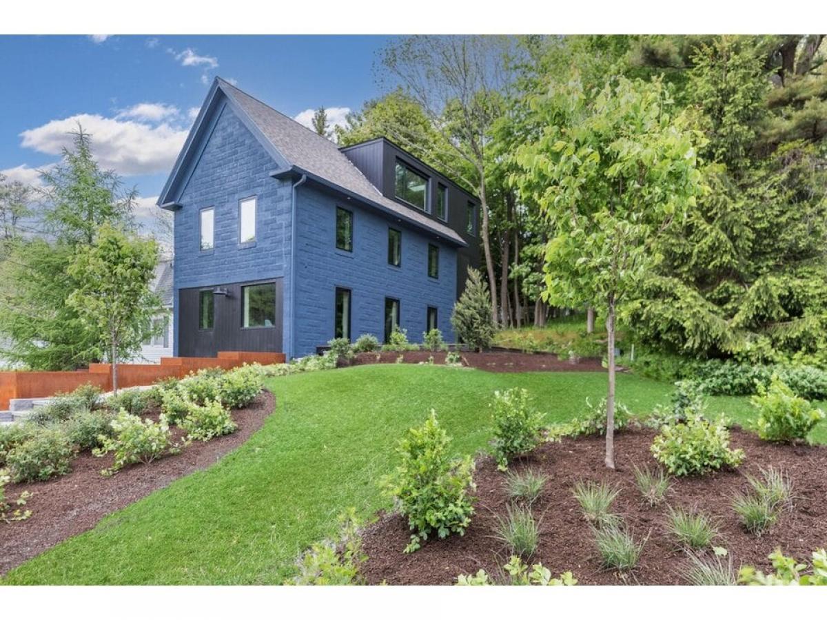 Picture of Home For Sale in Kittery, Maine, United States