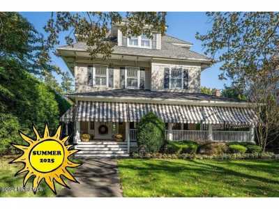 Home For Sale in Spring Lake, New Jersey