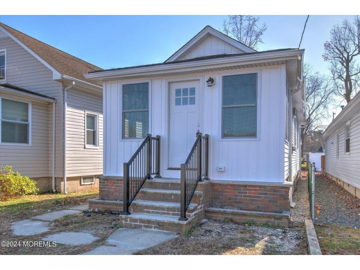 Picture of Home For Sale in Ocean Gate, New Jersey, United States