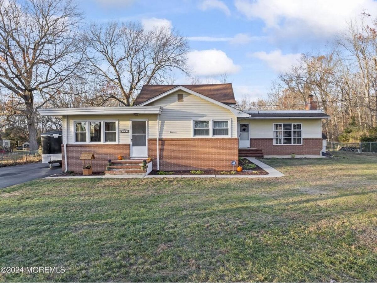 Picture of Home For Sale in Toms River, New Jersey, United States