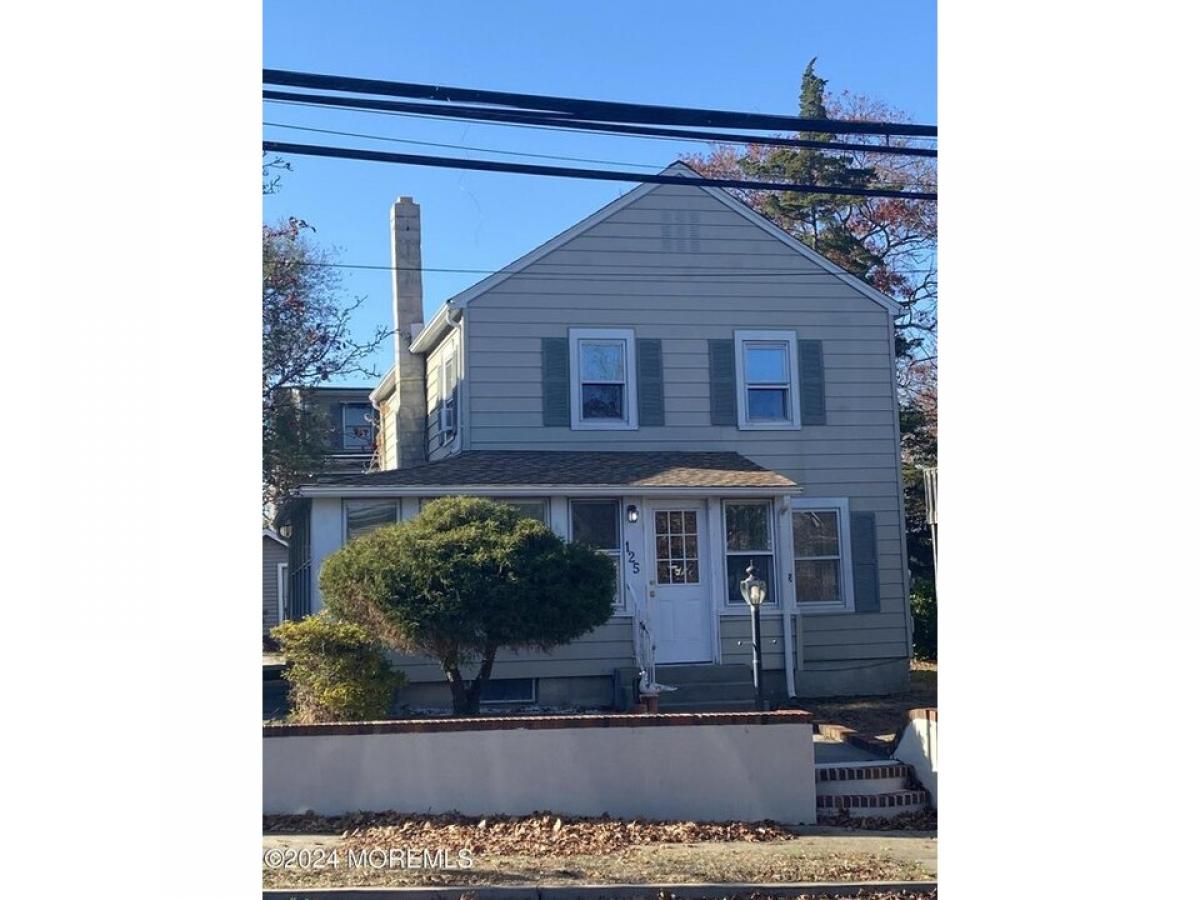 Picture of Home For Sale in Island Heights, New Jersey, United States