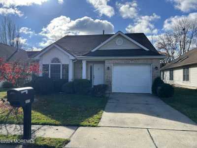 Home For Sale in Toms River, New Jersey