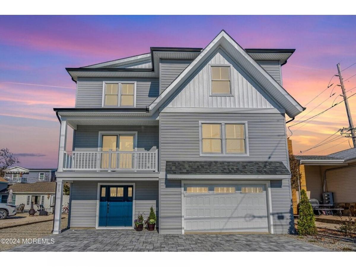 Picture of Home For Sale in Lavallette, New Jersey, United States