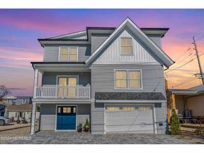 Home For Sale in Lavallette, New Jersey