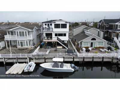 Home For Sale in Lavallette, New Jersey