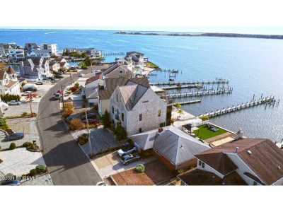 Home For Sale in Toms River, New Jersey