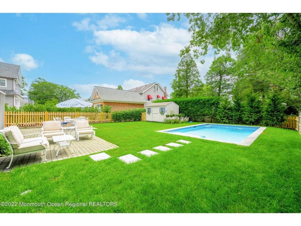 Picture of Home For Sale in Spring Lake, New Jersey, United States