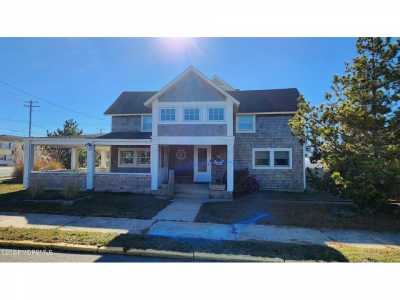 Home For Sale in Point Pleasant Beach, New Jersey