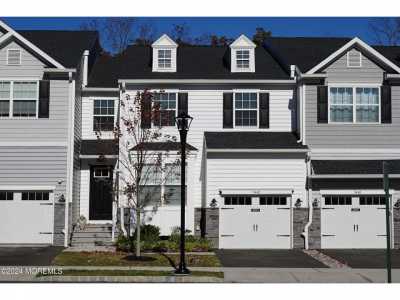 Home For Sale in Wall, New Jersey