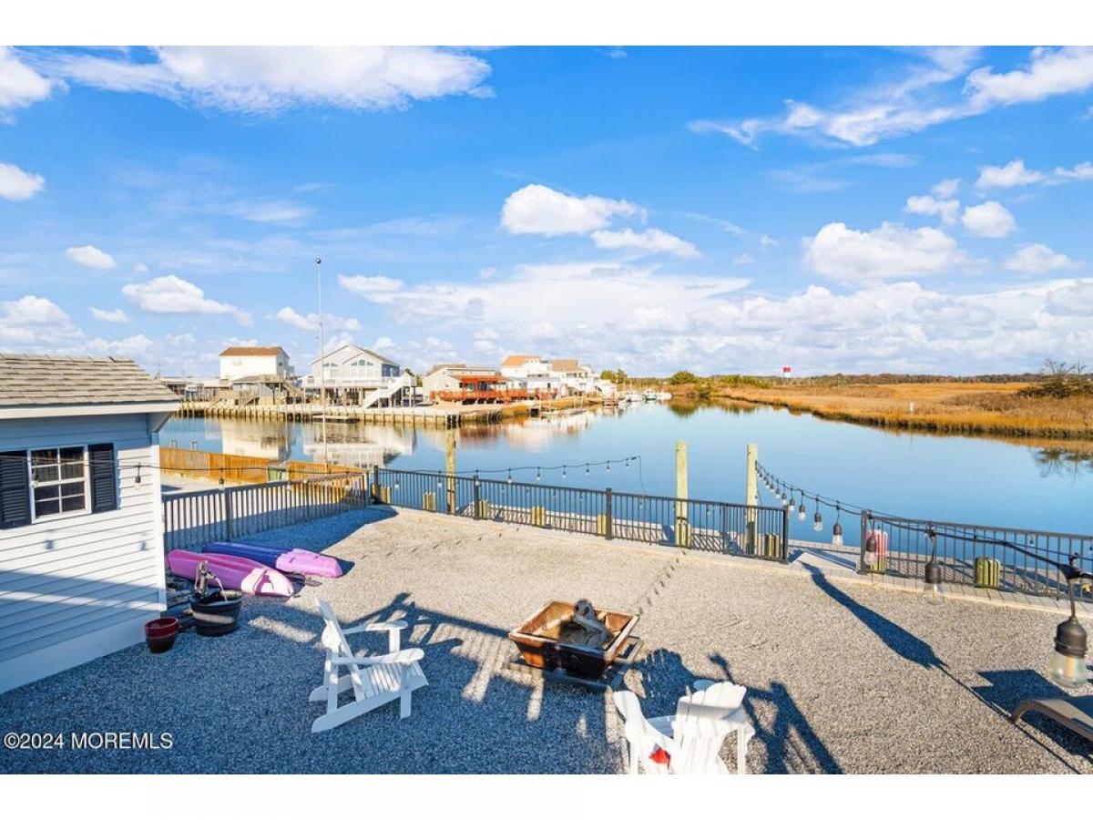 Picture of Home For Sale in Tuckerton, New Jersey, United States