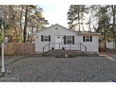 Home For Sale in Waretown, New Jersey