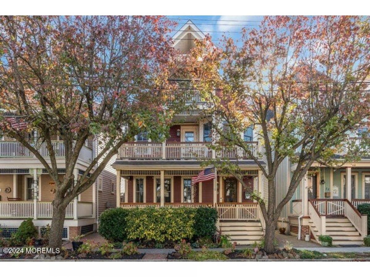 Picture of Home For Sale in Ocean Grove, New Jersey, United States