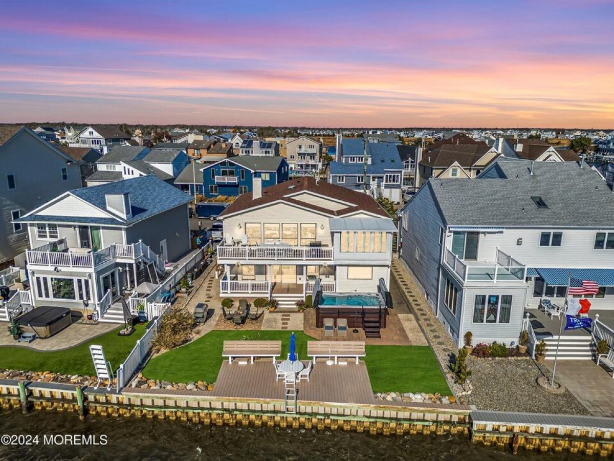 Picture of Home For Sale in Brick, New Jersey, United States